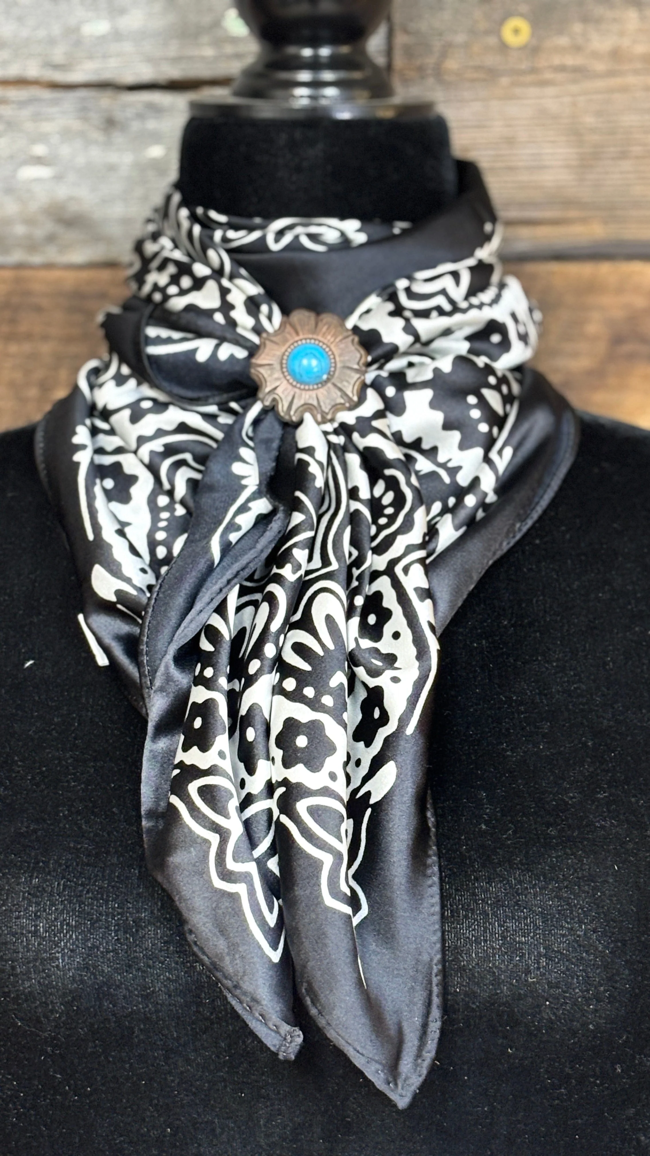 Bandana Print Wild Rag ~ Black