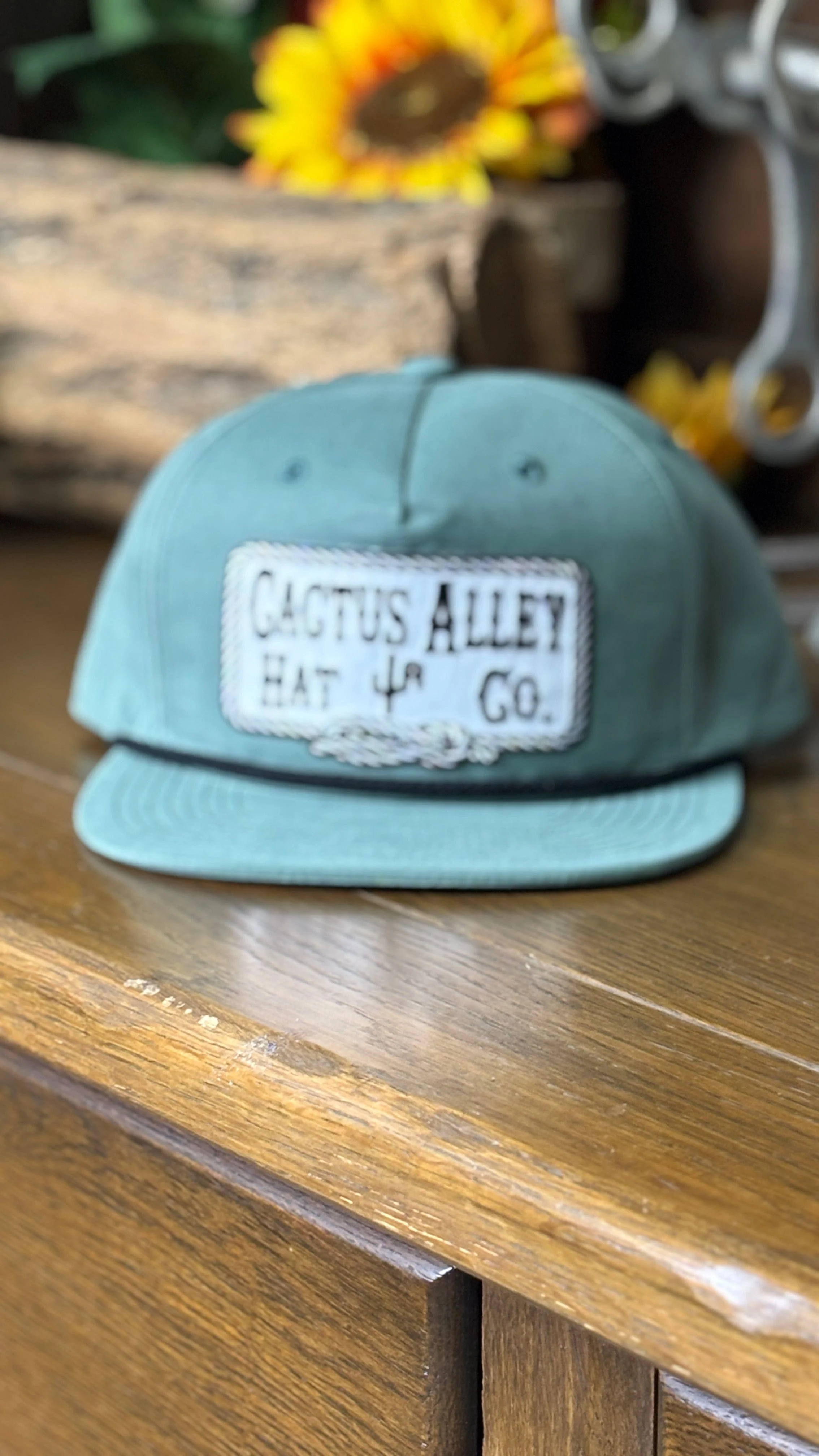 Cactus Alley Hat ~ Square Knot