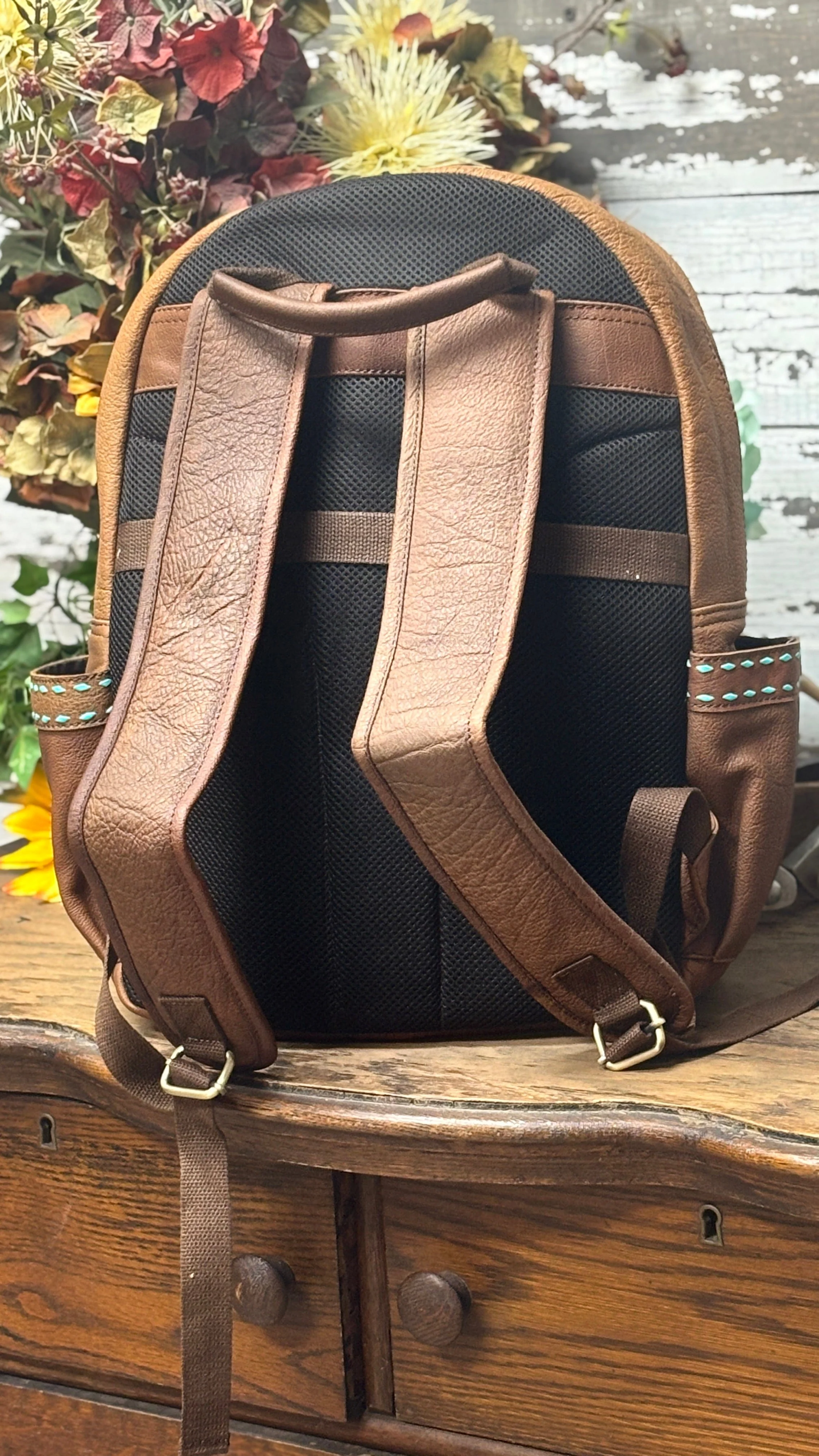 Challenger Western Saddle Blanket Backpack - Image 2