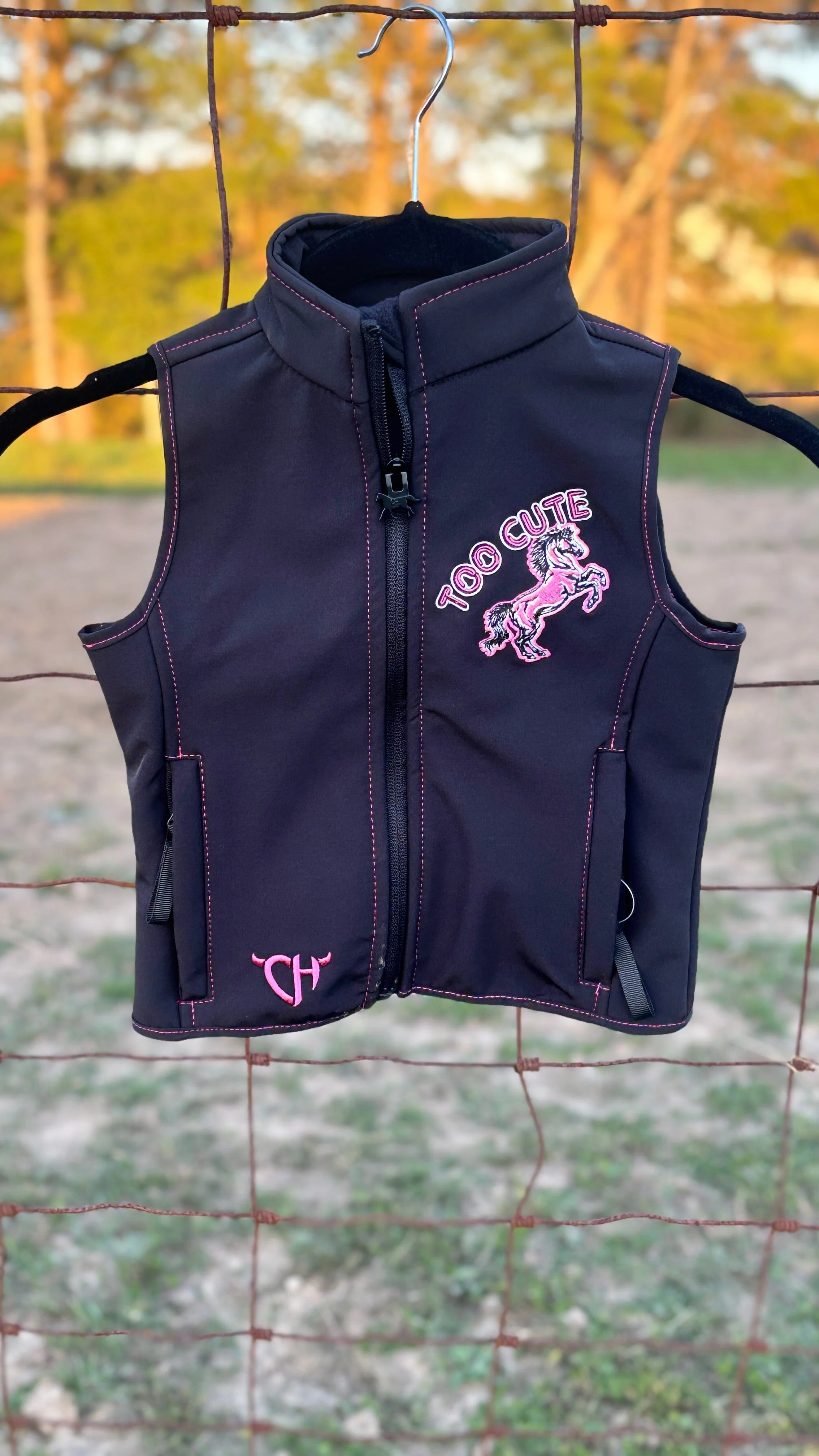 Cowgirl Hardware Too Cute Vest - Image 2