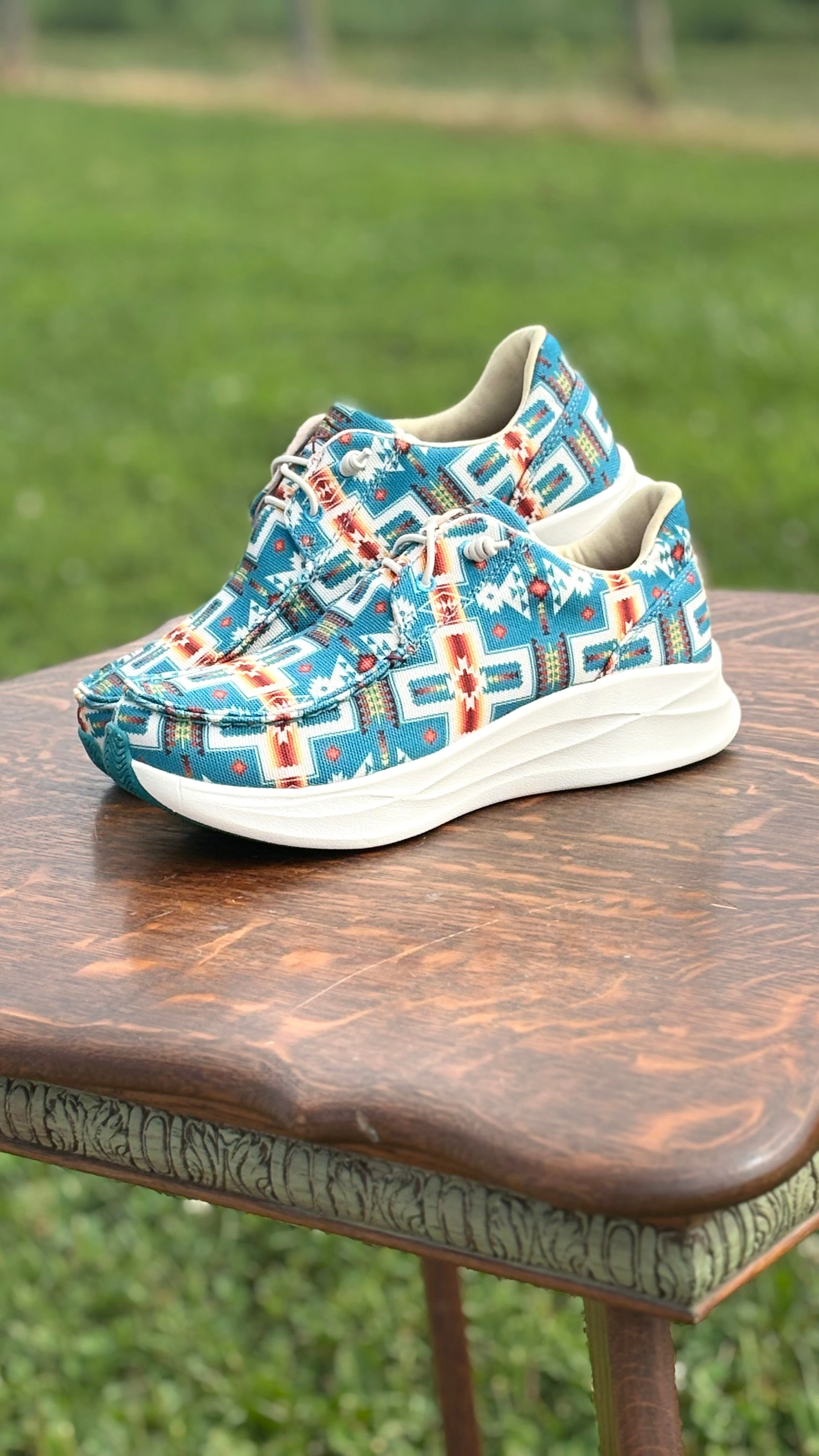 Feather X Casual Shoe by Twisted X ~ Aztec