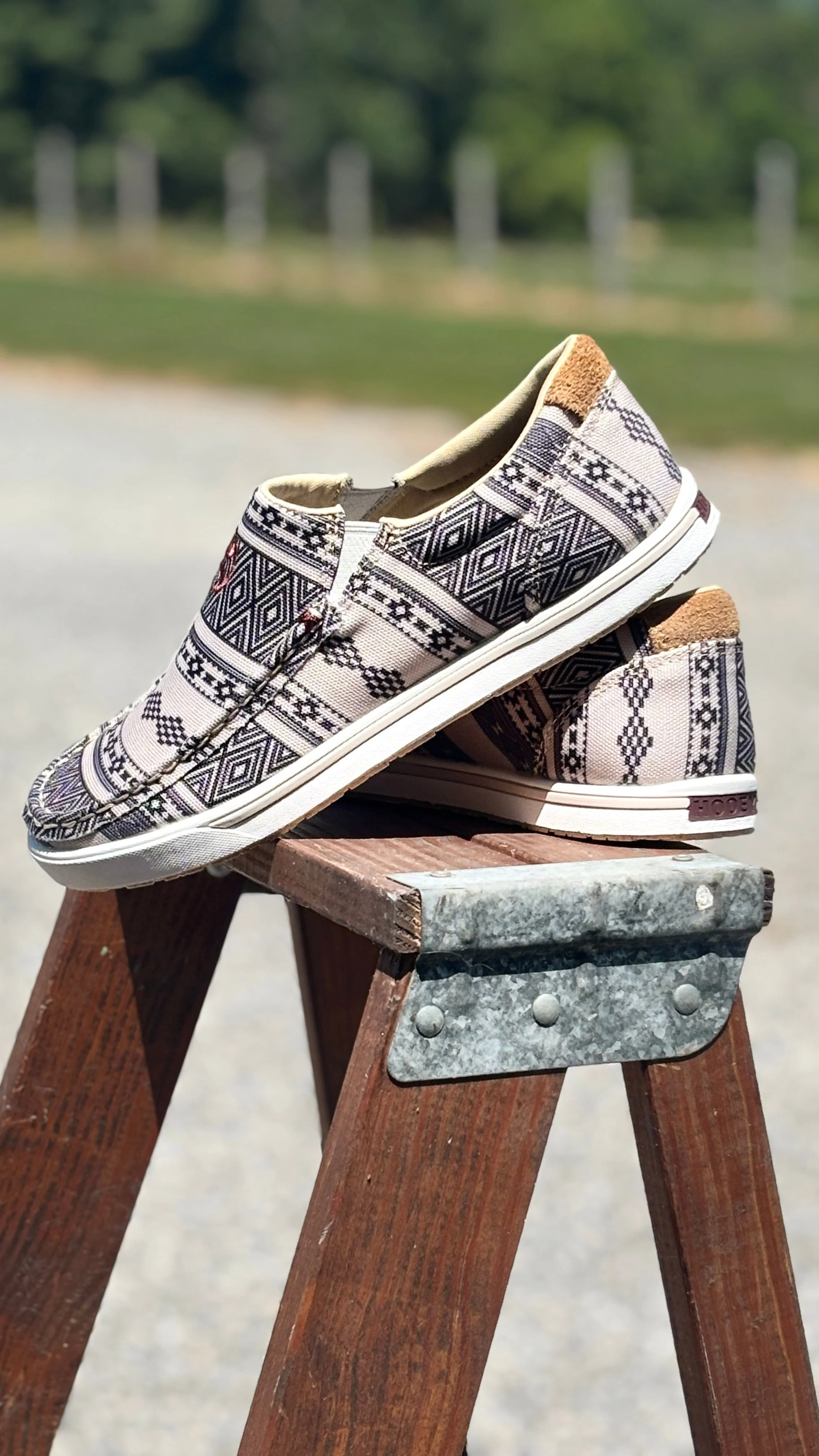 Hooey Slip-On by Twisted X
