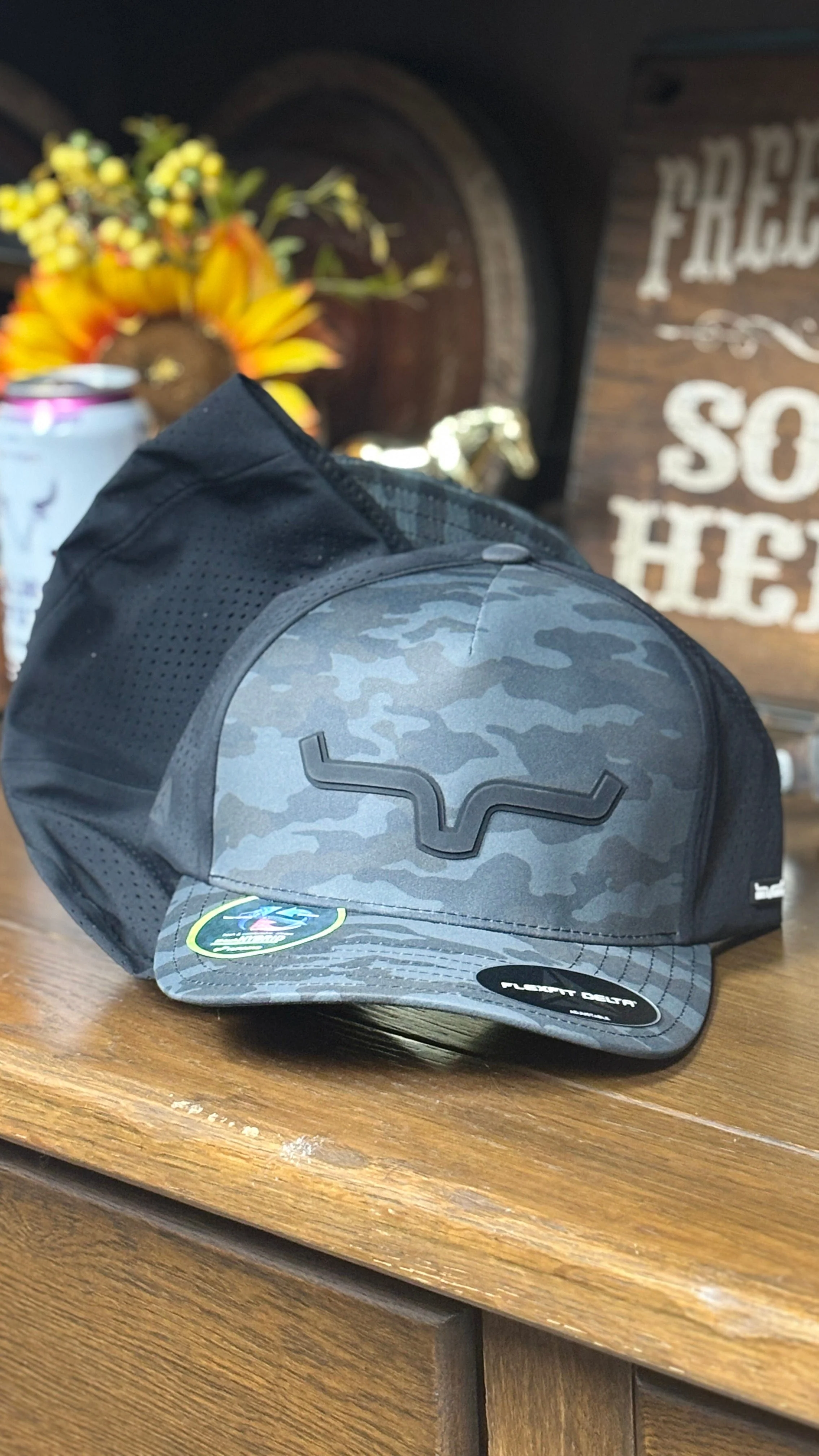 Kimes Cap ~ Estrada Black