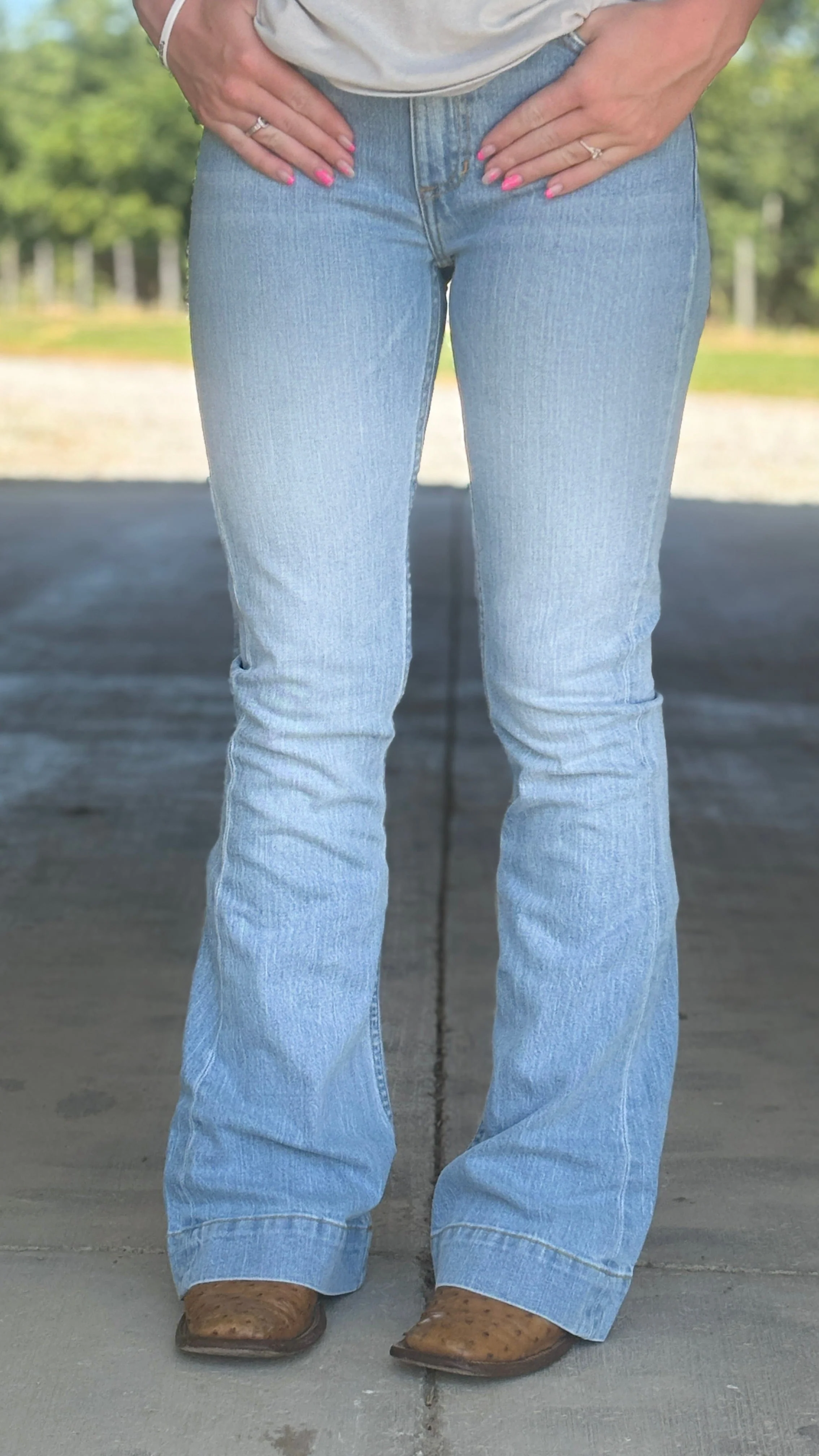 Kimes Ranch "Jennifer" Jeans - Image 4