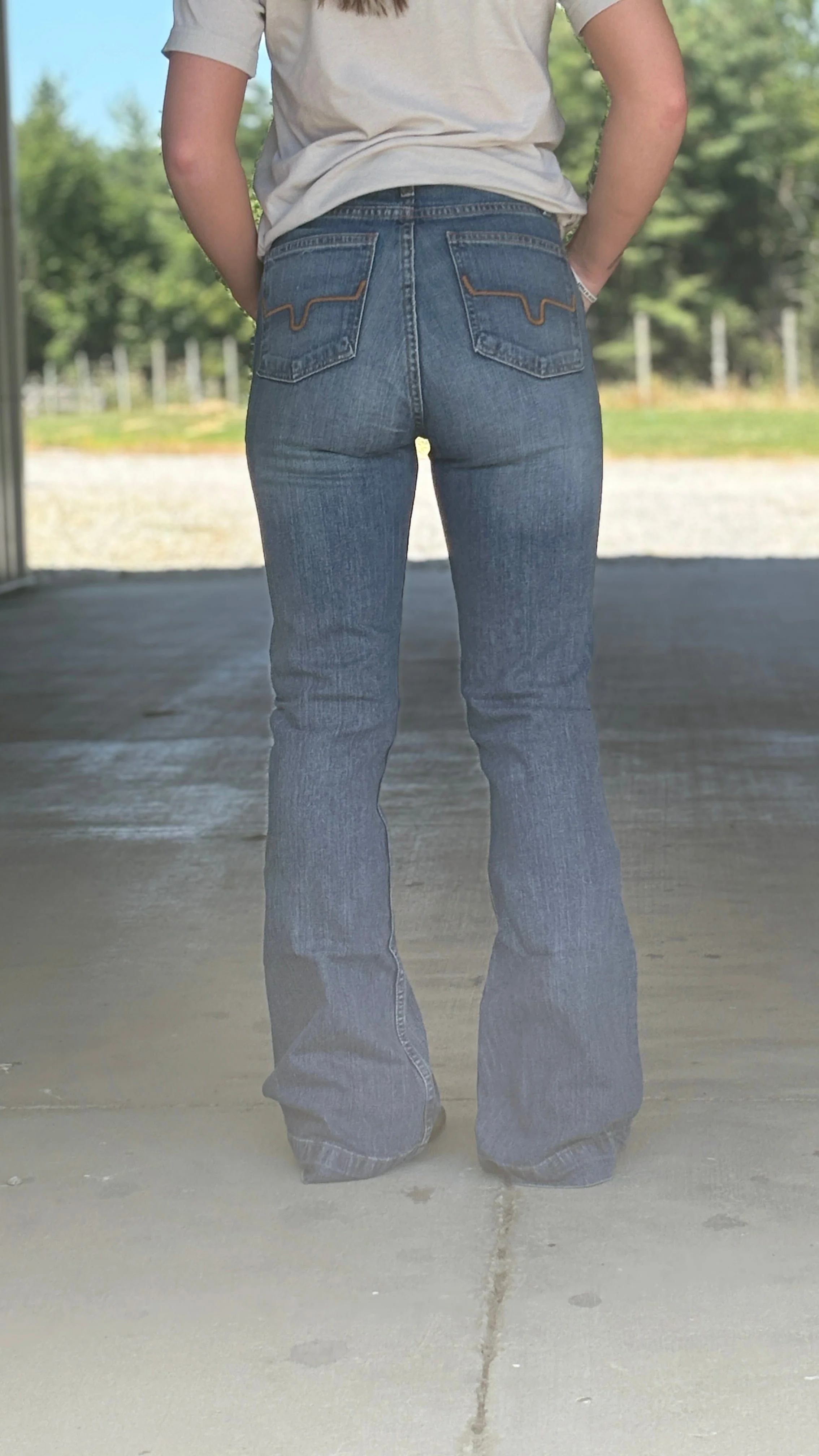 Kimes Ranch "Jennifer" Jeans ~ Mid Wash