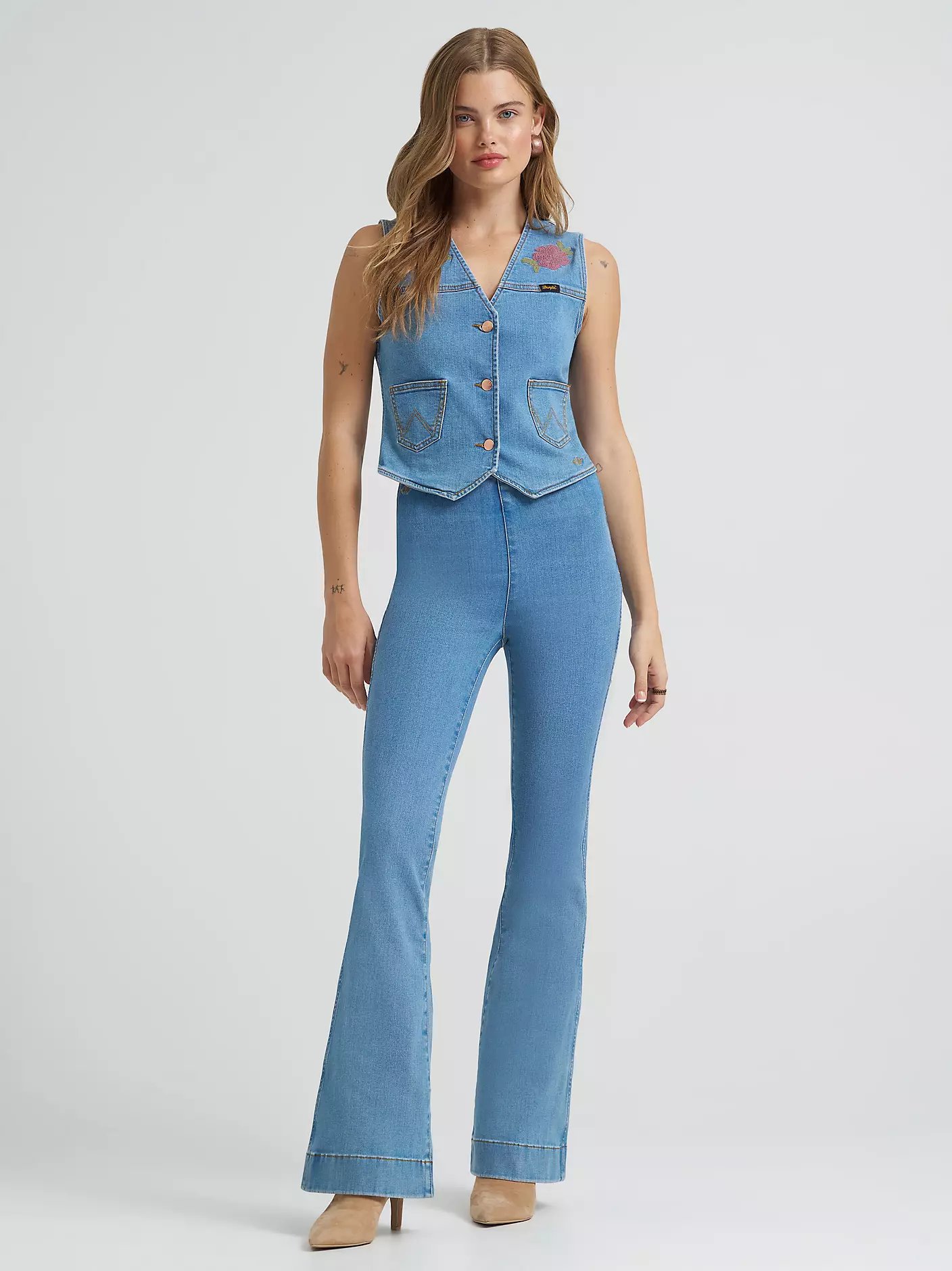 Lainey Wilson x Wrangler Novelty Pull-On Flare Jean - Image 2
