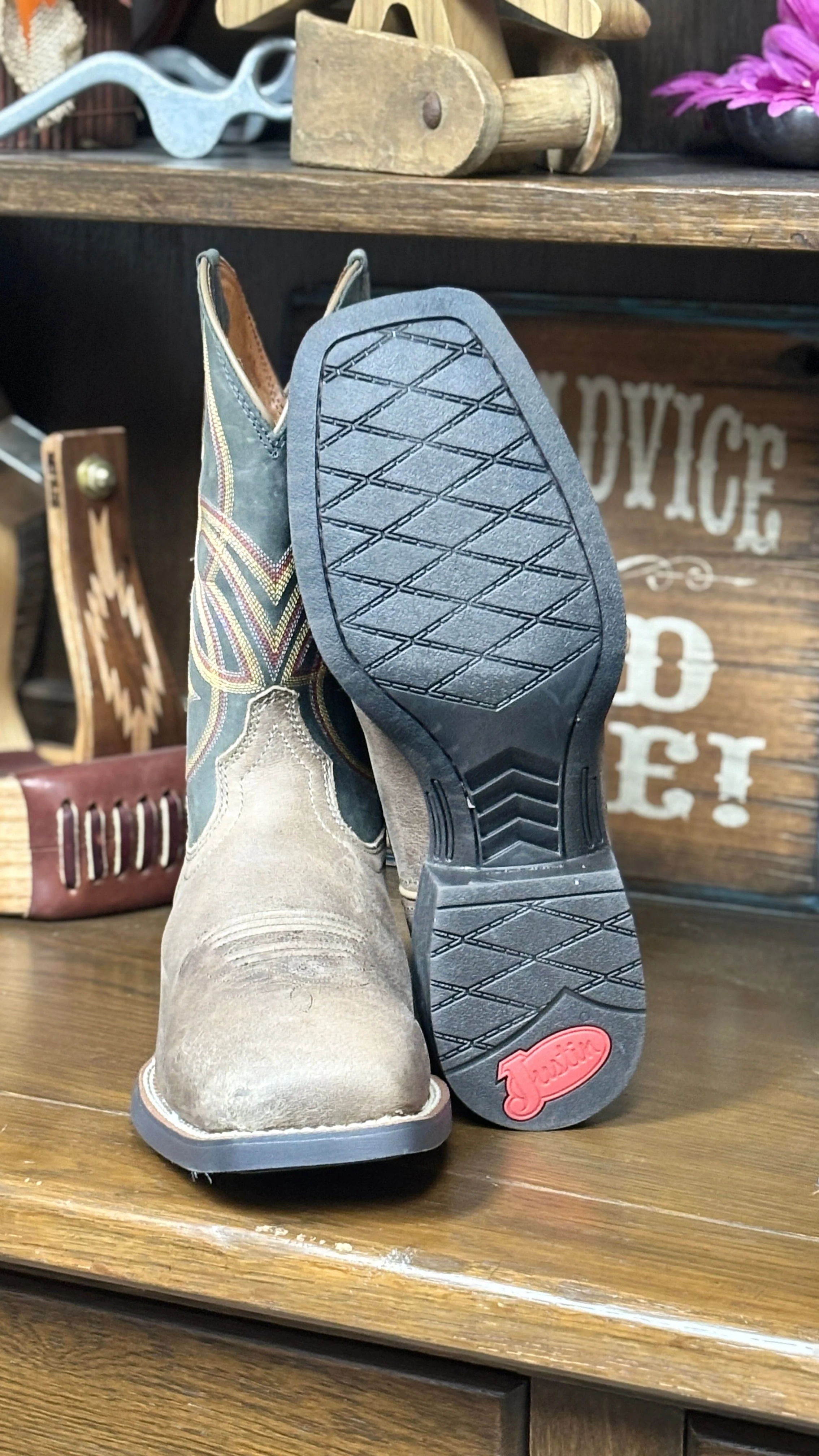 Lubbock Boots by Justin - Image 4