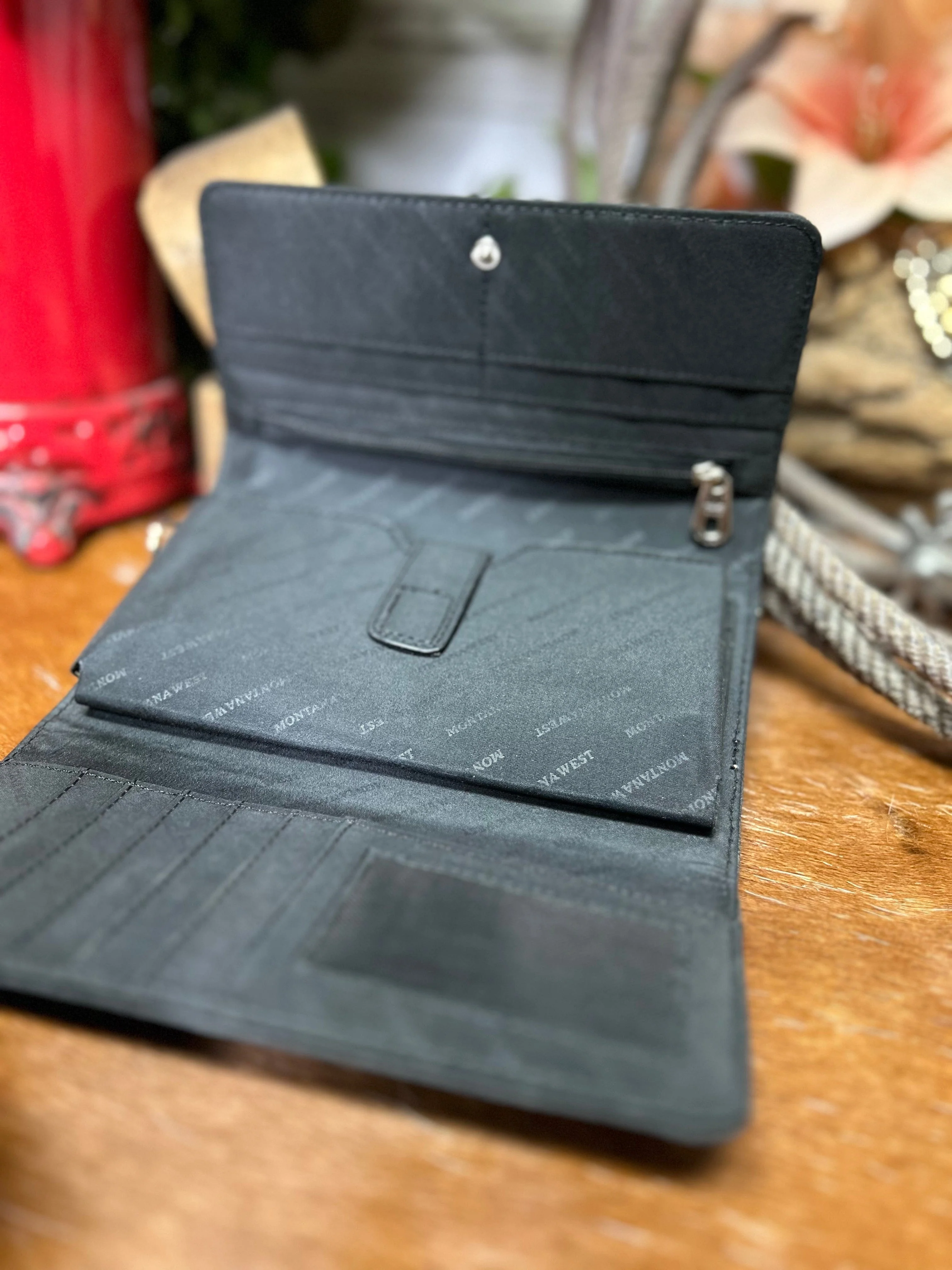 MW Cut Out Wallet ~ Black - Image 3
