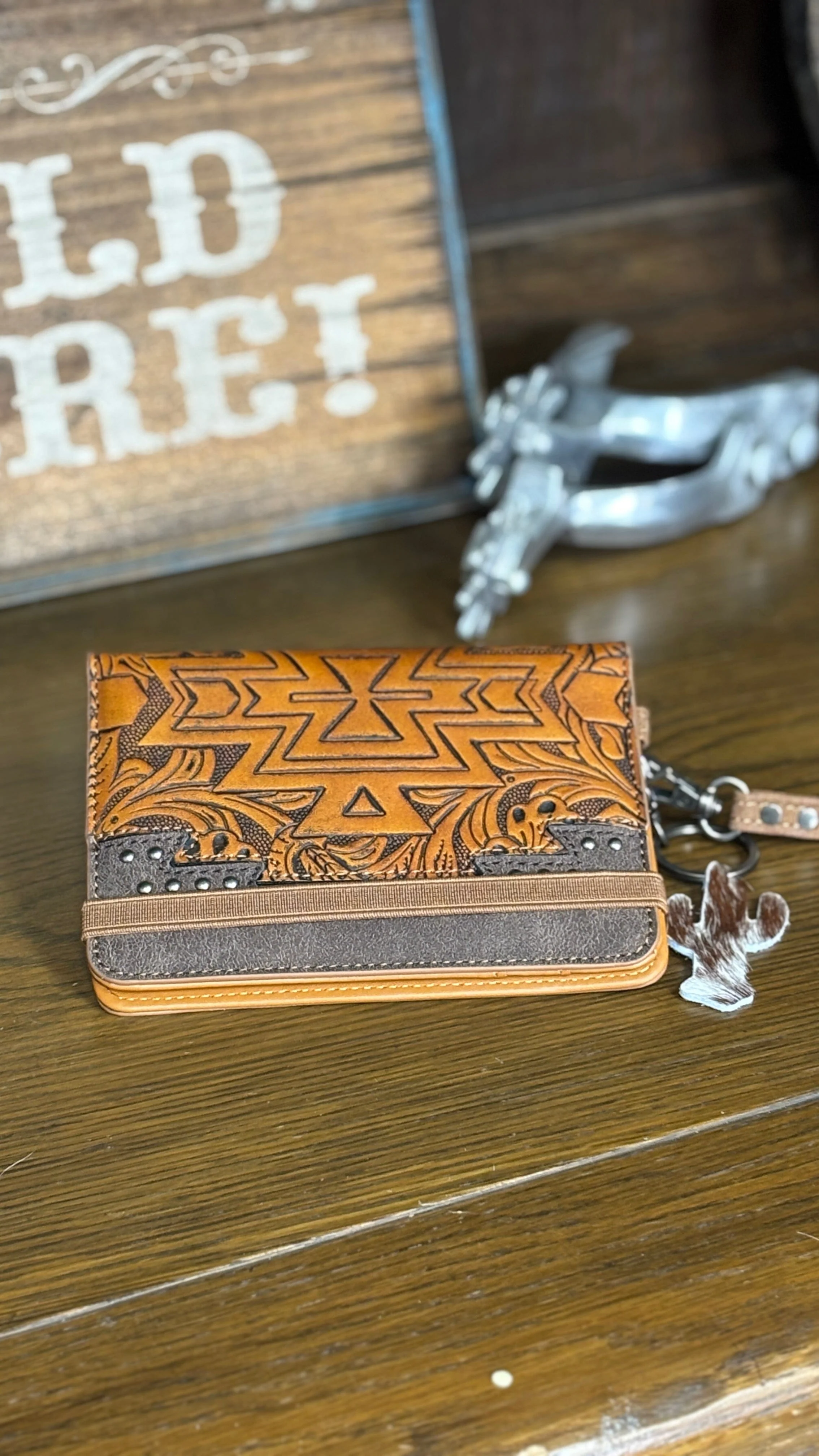 MW Tooled Aztec Collection Wrap Wallet - Image 5