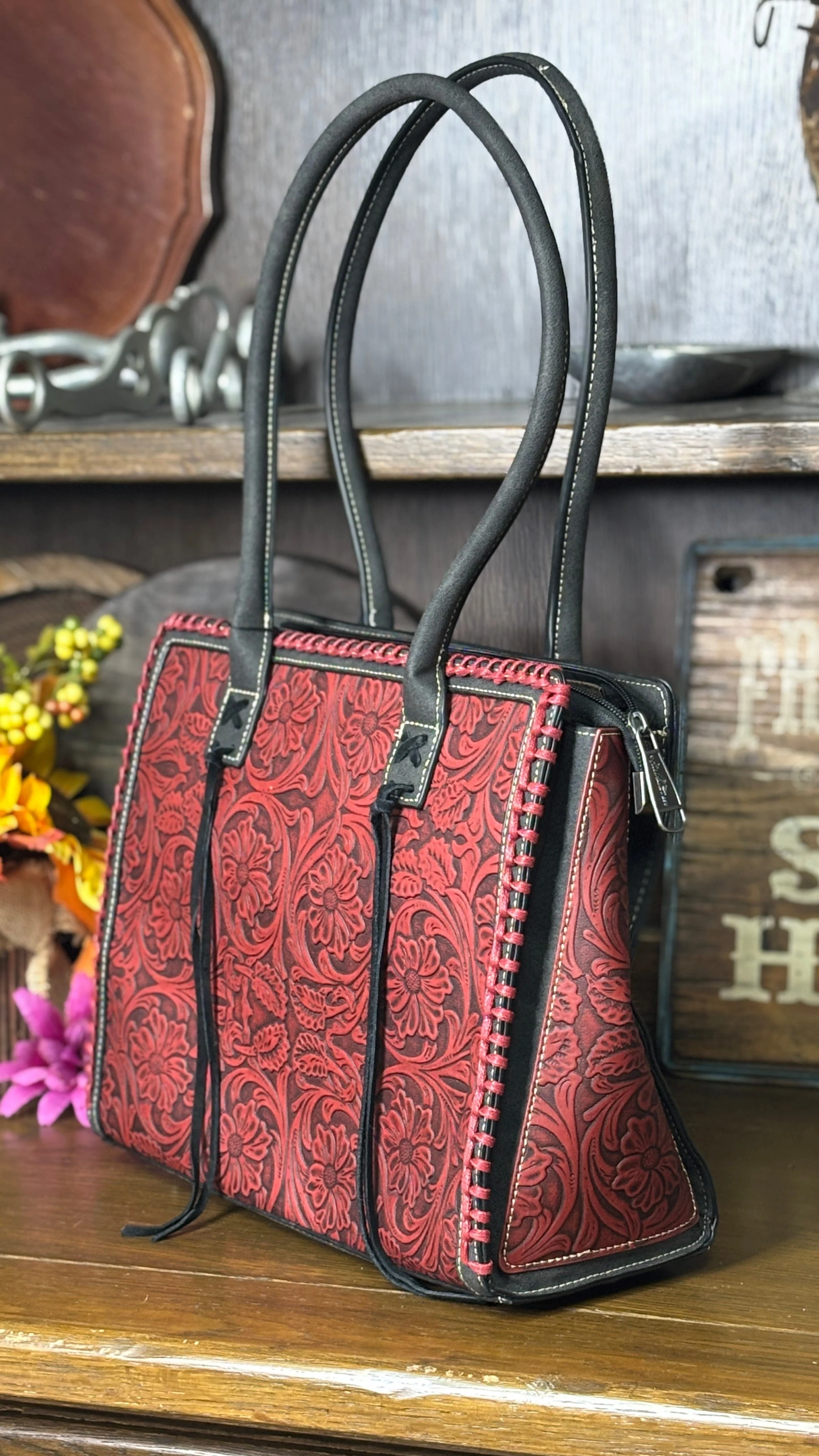 MW Tooled Concealed Carry Tote ~ Red - Image 2