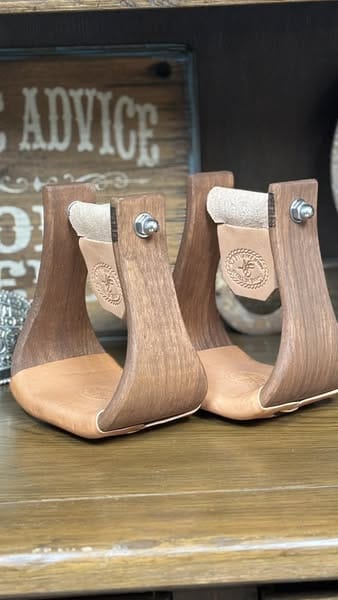 Nettles Stirrups ~ Chisholm Gunstock Oiled ~ 4" - Image 4