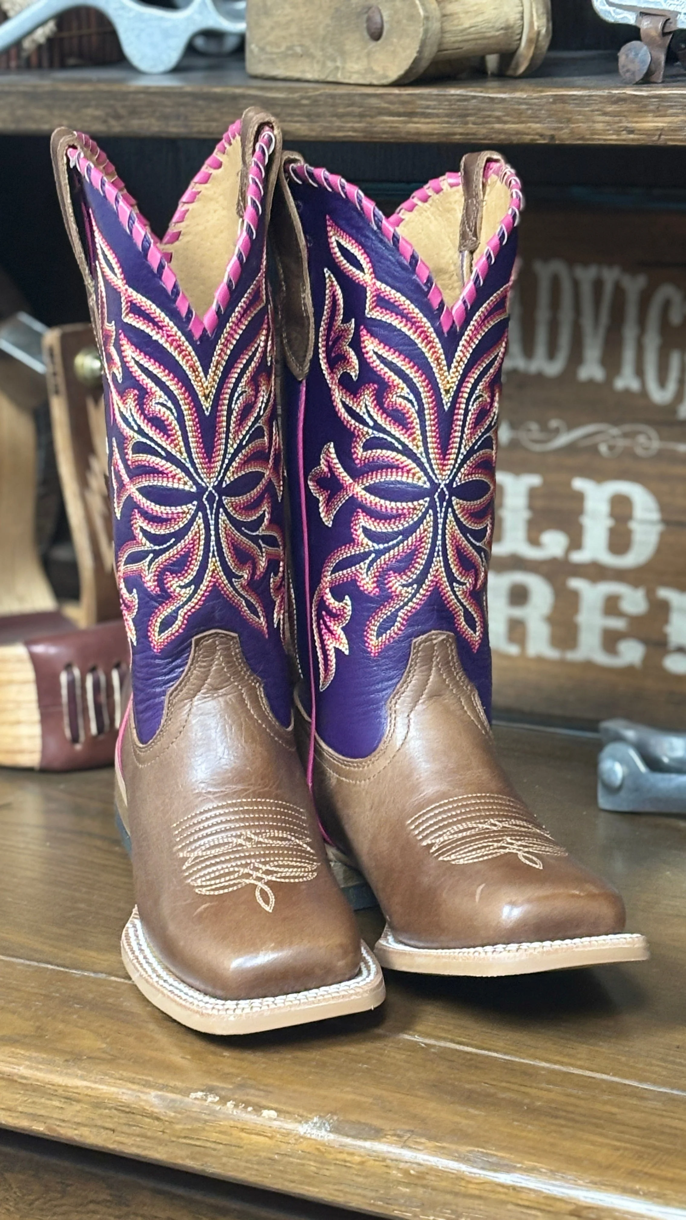 Showdown Western Boot by Ariat - Image 4