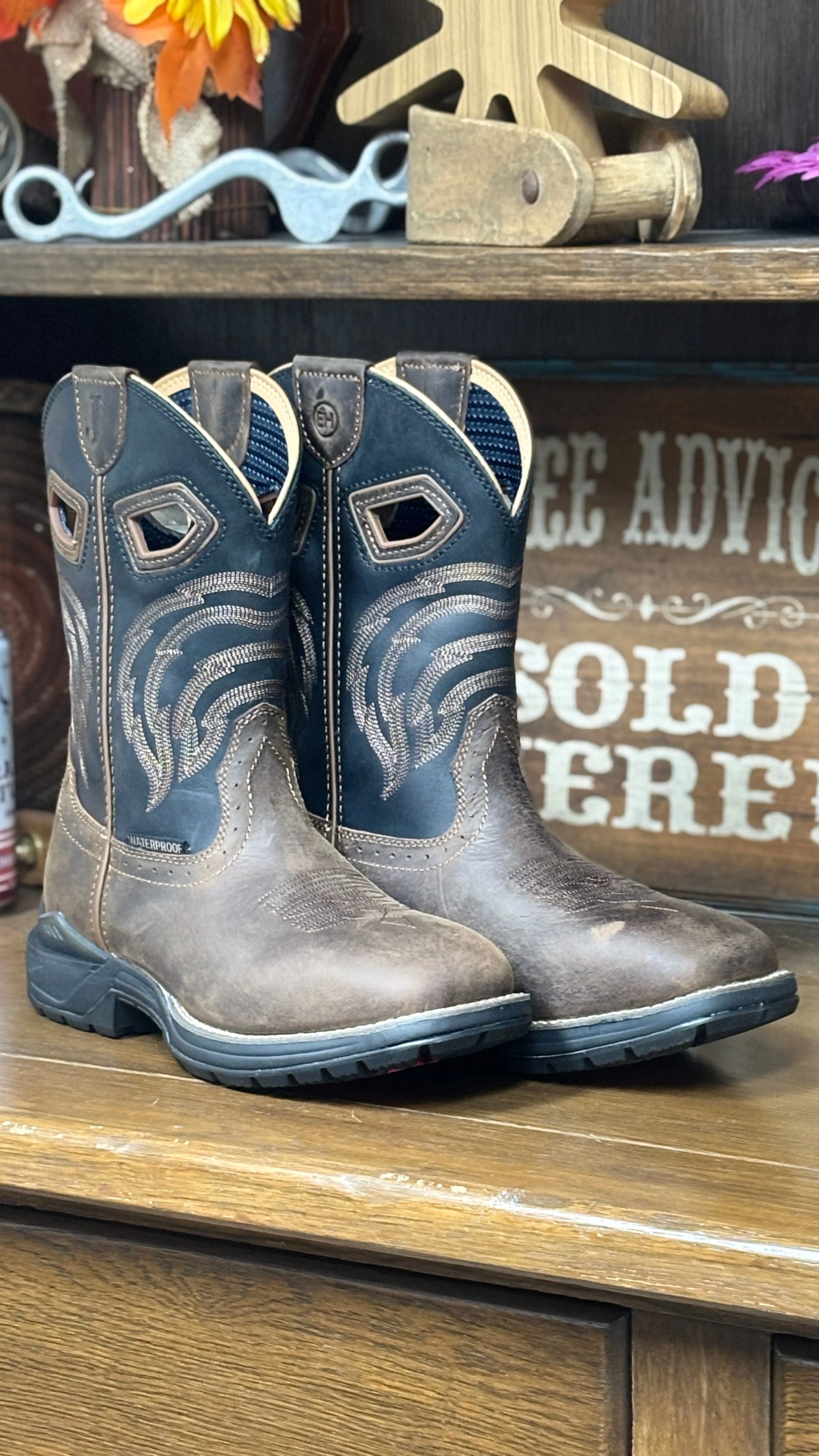 Slickline Boots by Justin - Image 2