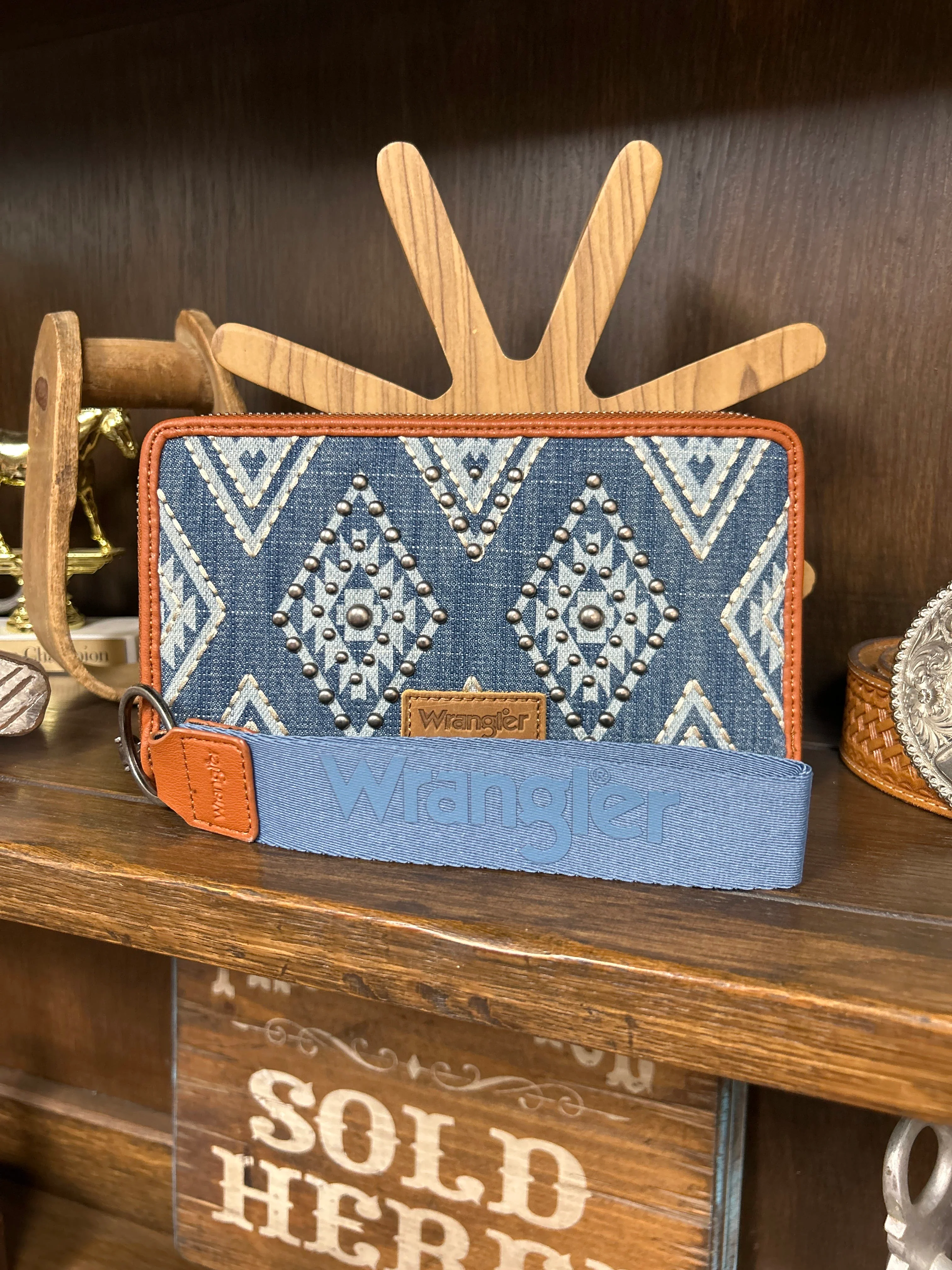 Wrangler Aztec Studded Wallet/Wristlet - Image 3
