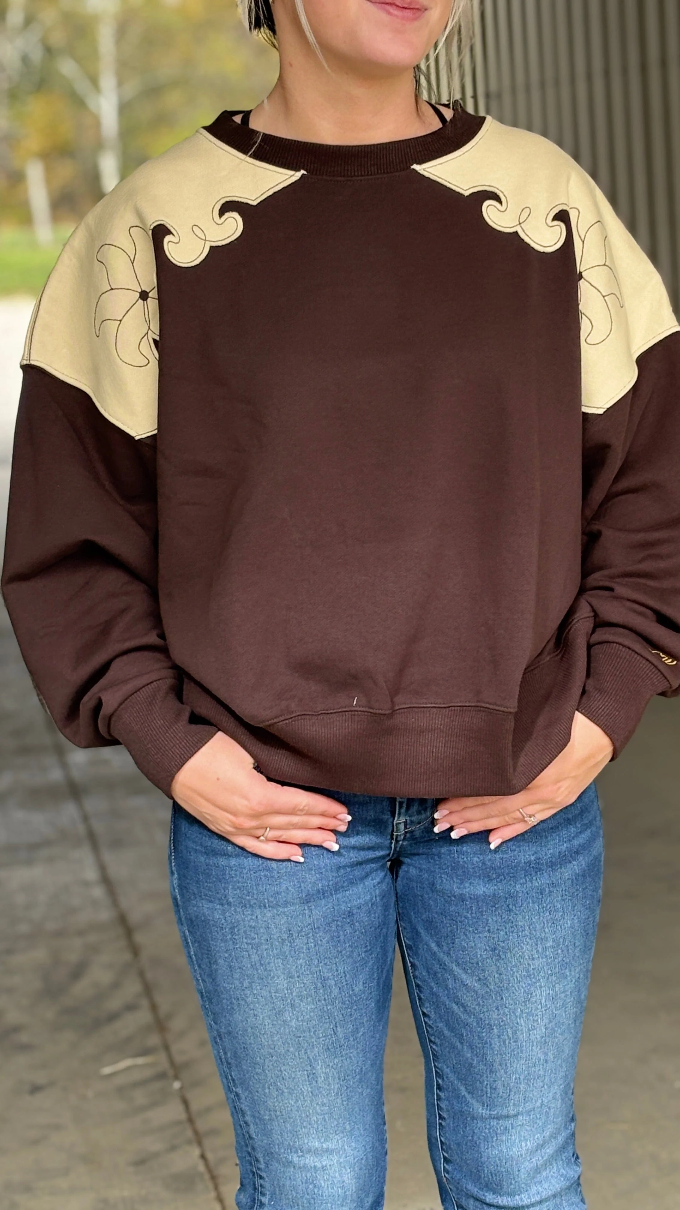 Wrangler x Lainey Wilson Pullover